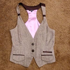 Chic vest